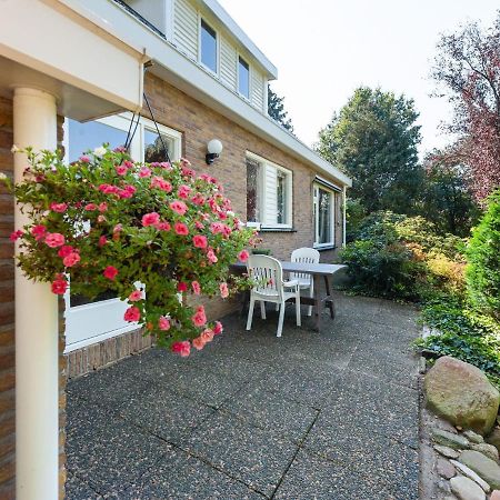 Cozy Vacation Home With A Private Garden Mantinge Exterior photo